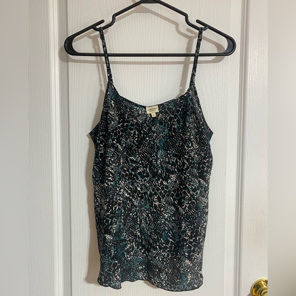 Aritzia Wilfred Silk Snake Skin Camisole Lightweight Summer Tank Size Medium - Picture 2 of 8